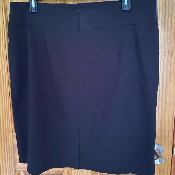 SZ 18 black mini with cute front panel - Picture 3 of 3